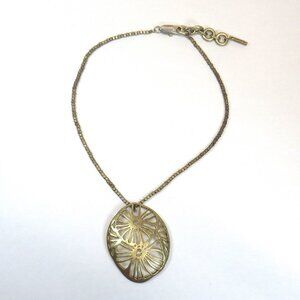 Kenneth Cole Reaction Necklace Flower Cutout Pendant Brushed/Matte Gold tone